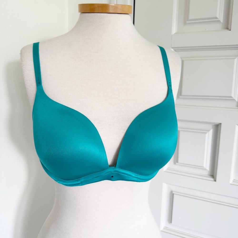 Victoria’s Secret Bra Y2K Biofit Push-Up Green Teal Rhinestone Details Size 34DD